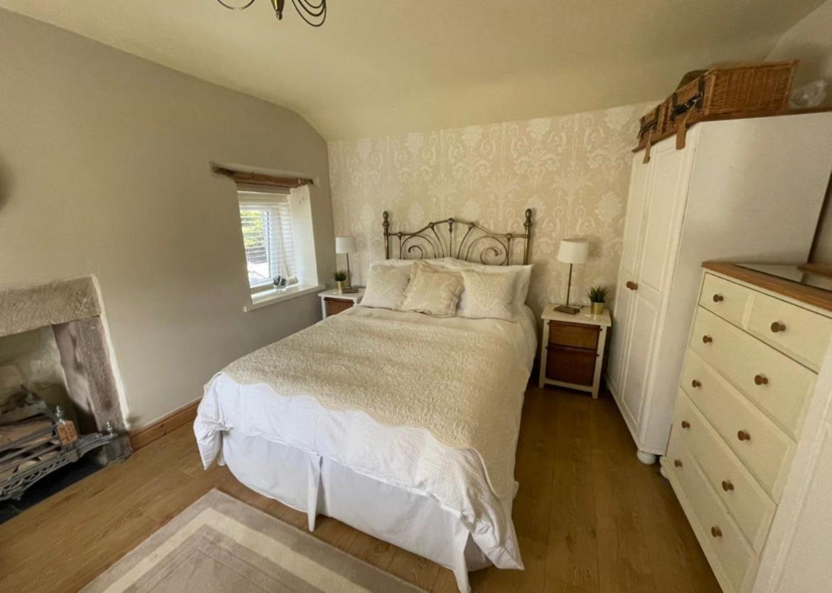 Quintessential Haven Villa Matlock  Exterior photo